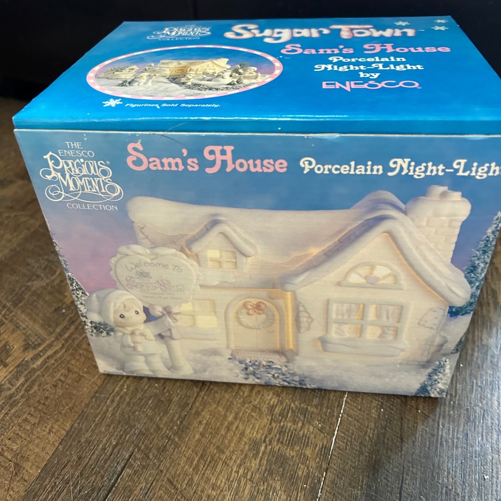 Enesco Precious Moments Sugar Town Sam's House Porcelain Night Light 529605 New